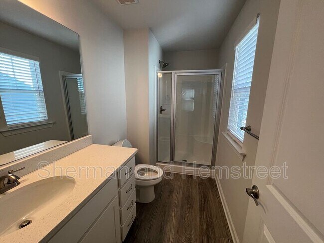 Building Photo - 2053 Lotus Dr