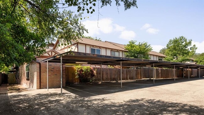Building Photo - 7409 Shadow Hill Dr