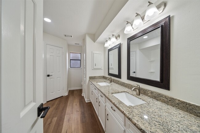 Building Photo - 3518 Cave Springs Dr