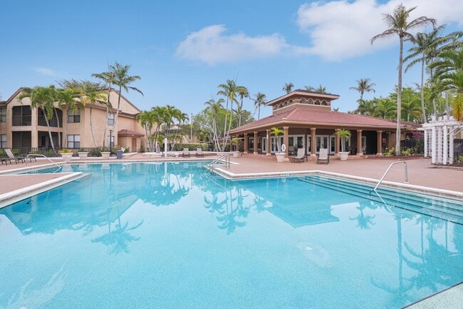 Building Photo - Oasis Naples Apartments