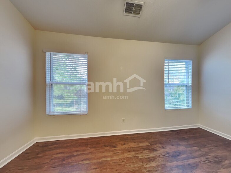 Building Photo - 7005 Sunman Rd