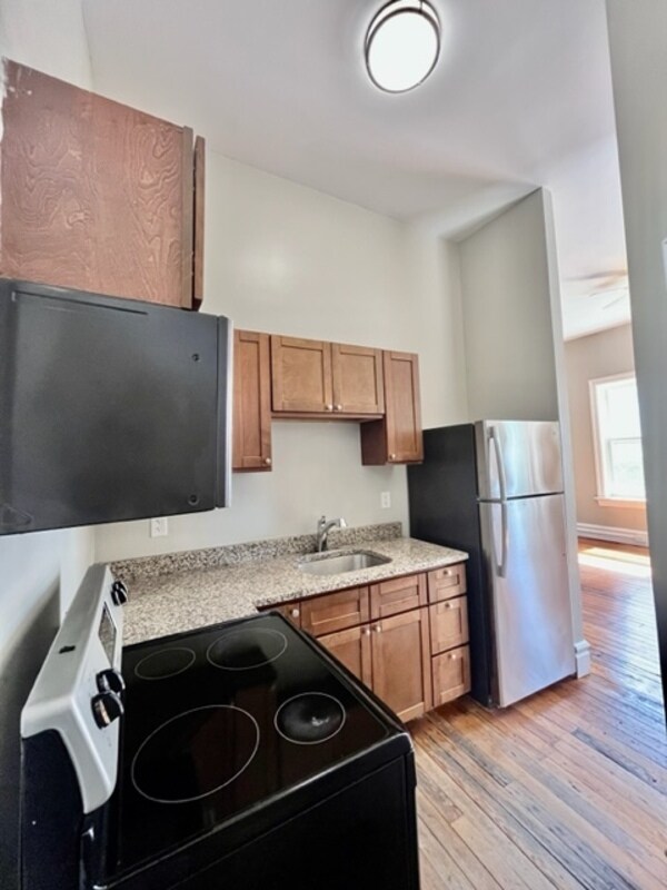Building Photo - 2807 Miami St