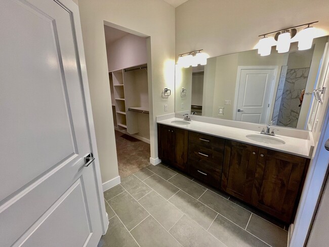 Building Photo - Four-Bedroom Home Near Shooting Star Park in Washington Fields