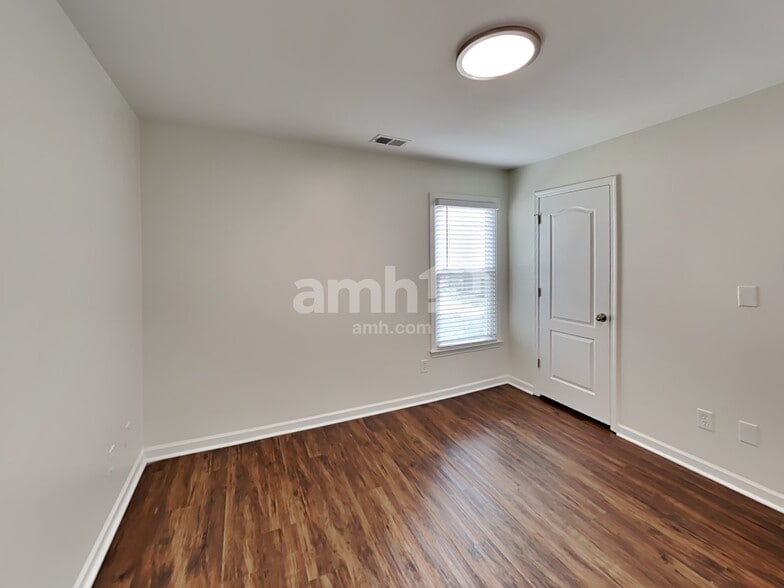 Building Photo - 4282 Moccasin Trail