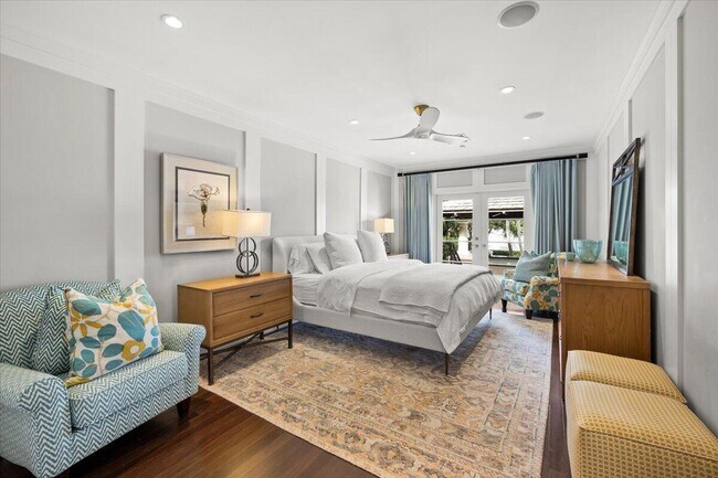 Building Photo - 1313 E Lake Dr