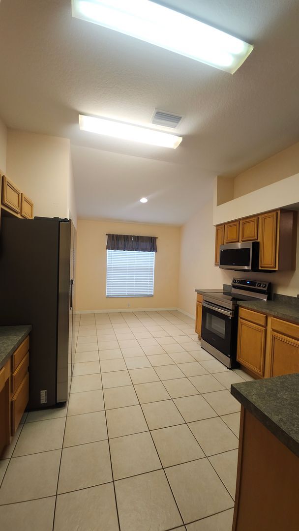 Building Photo - 1813 Greystone Heights Dr