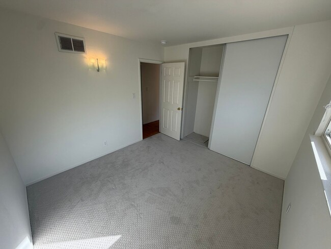 Building Photo - Charming Single-Family Home in the Heart of Millbrae Meadows