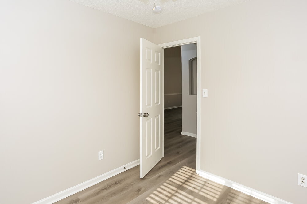 Building Photo - 4209-4204 4 Winds Ct SW