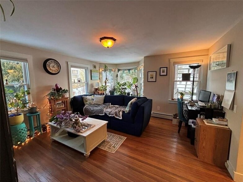 Building Photo - 12 Clark St