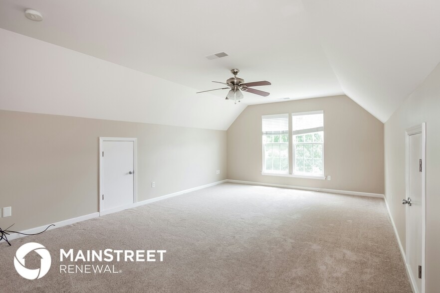 Building Photo - 2582 Laurelview Dr NW