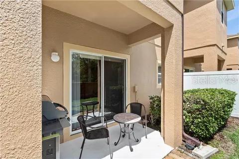 Building Photo - 2720 Retreat View Cir