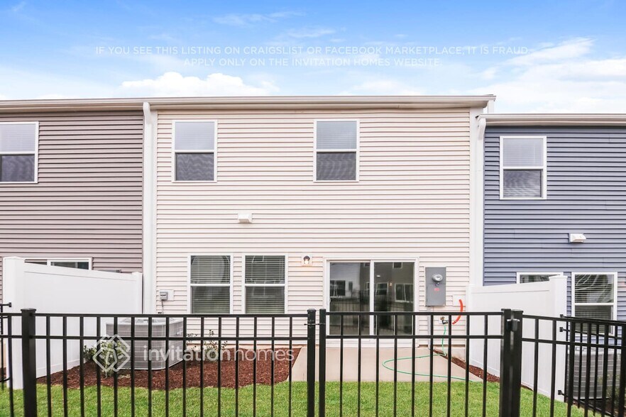 Building Photo - 958 Greenville Wy