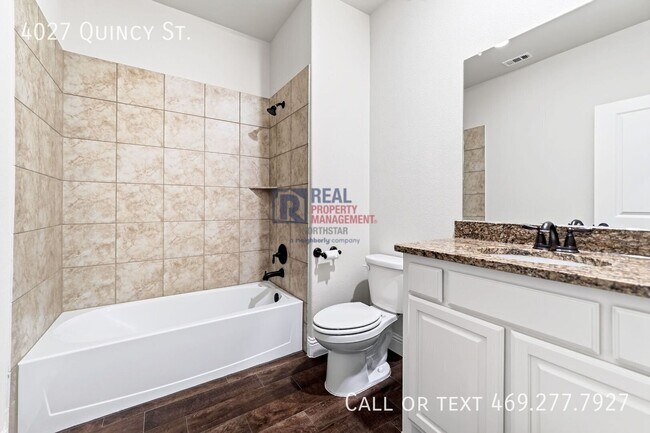 Building Photo - 4027 Quincy St