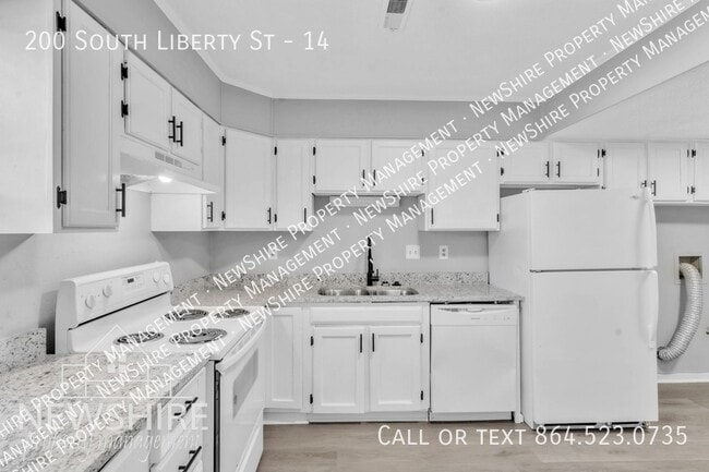 Building Photo - 200 S Liberty St