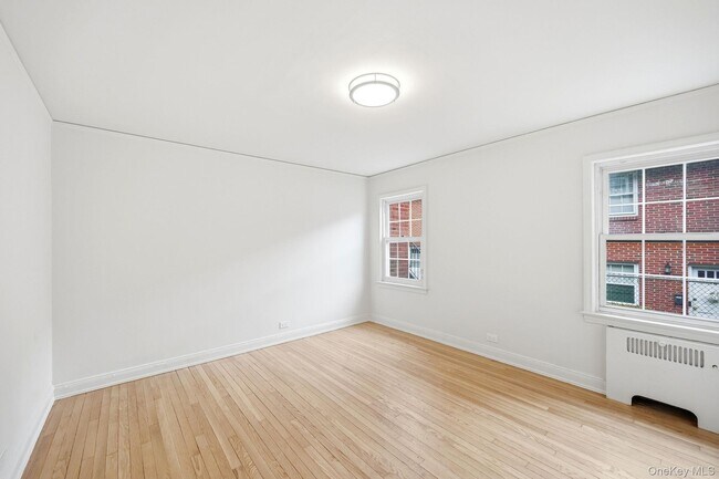 Building Photo - 61 Davis Ave