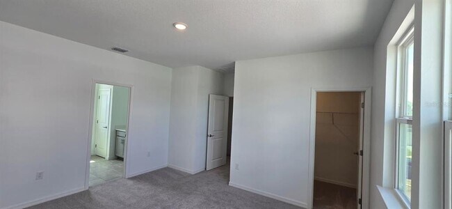 Building Photo - 1849 Horsetail Dr