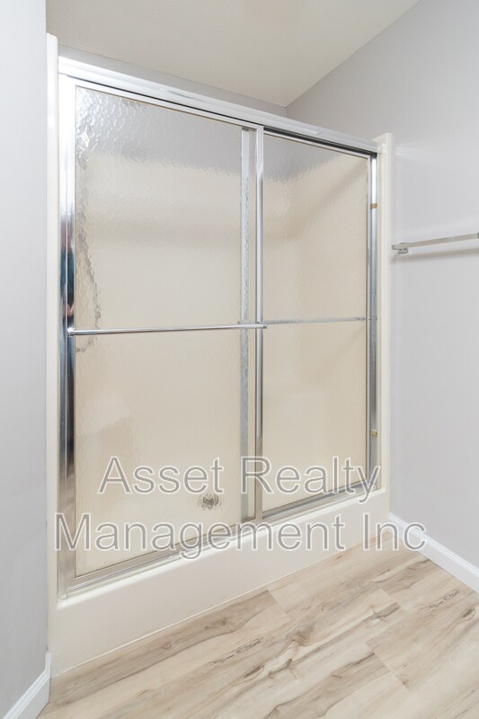 Building Photo - 10432 Fantasy Way