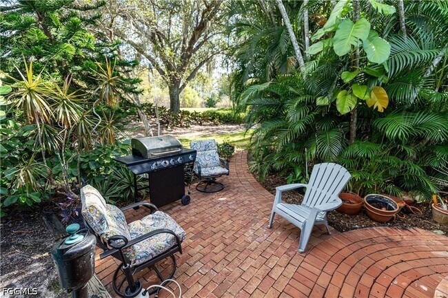 Building Photo - 9411 Old Hickory Cir