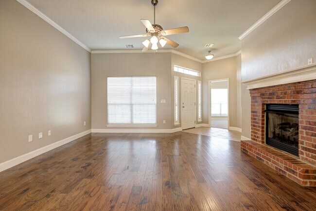 Building Photo - Spacious 4-Bedroom Home with Modern Upgrad...