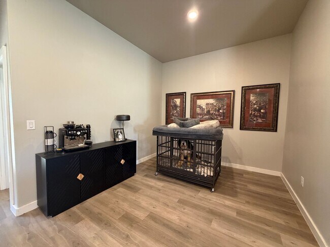 Building Photo - 3/2/2 in Frenship ISD in upland crossing!