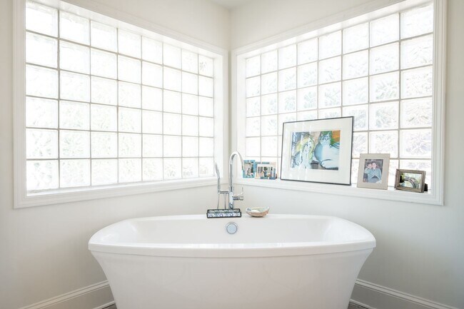 Building Photo - 119 Fortson Cir