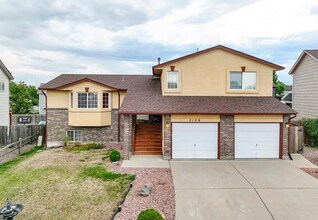Building Photo - 7126 Oxmoor Ln