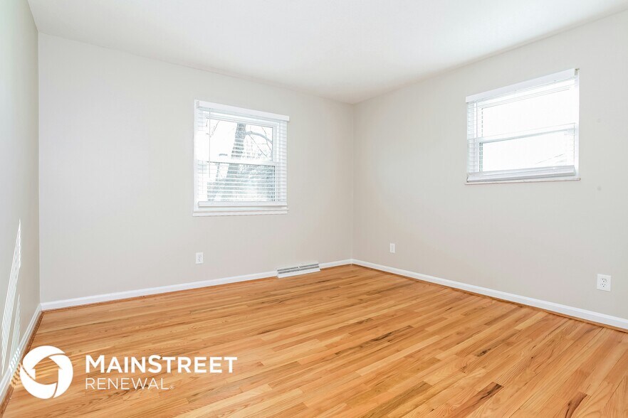 Building Photo - 1854 Lindenhall Dr