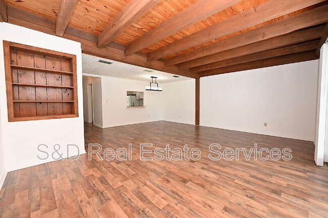 Building Photo - 2249 9th St SE