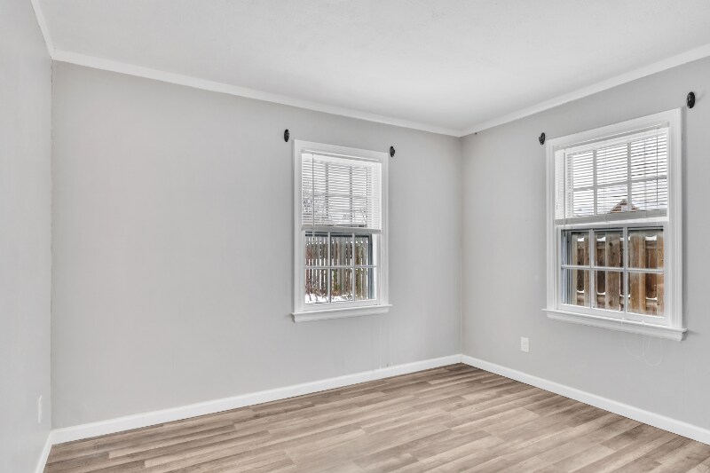 Building Photo - 41 Lynbrook Ave