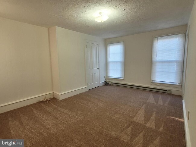 Building Photo - 409 N Washington St