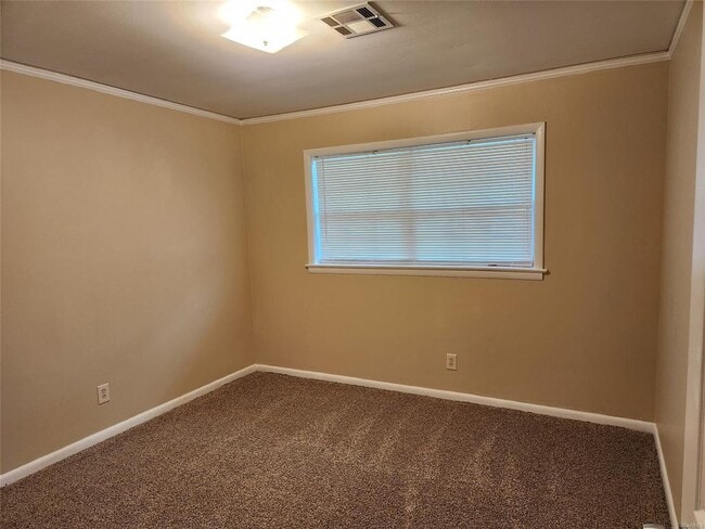 Building Photo - 211 Edgewood Ave
