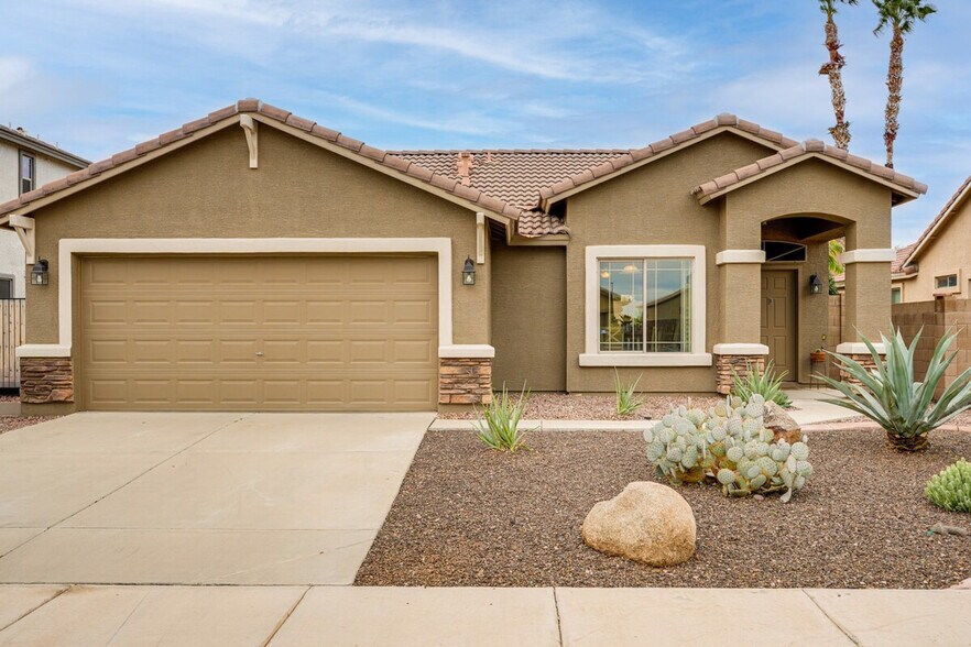 Building Photo - 2125 W Goldmine Mountain Dr