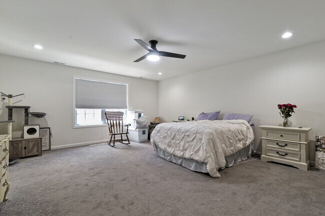 Building Photo - 150 Cilento Dr