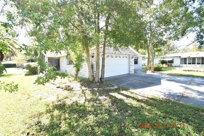 Building Photo - 7742 Yucca Dr