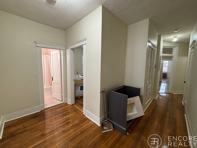 Building Photo - 7 Price Rd