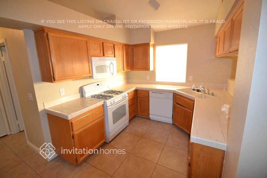 Building Photo - 2265 Black Bush Ln