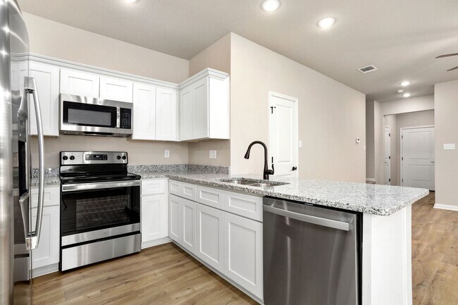 Building Photo - Brand New 3/2.5 Townhome