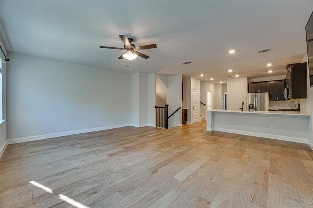 Building Photo - 7849 Bayside Dr