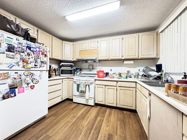 Building Photo - JCW Living Trust