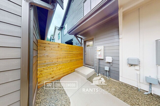 Building Photo - Brand New! Modern Home in Trestlewood – Wh...