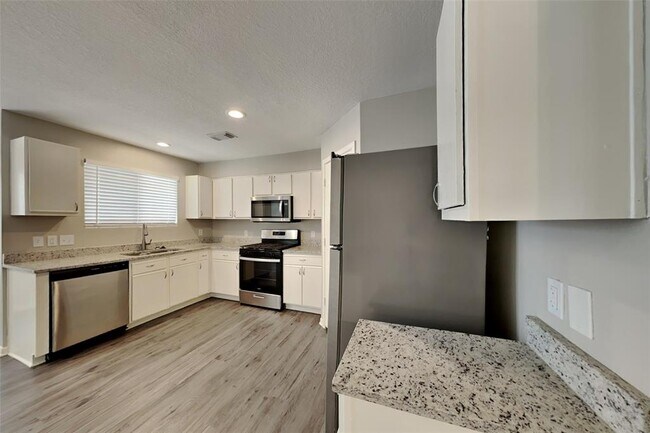 Building Photo - 5546 Calm Ct