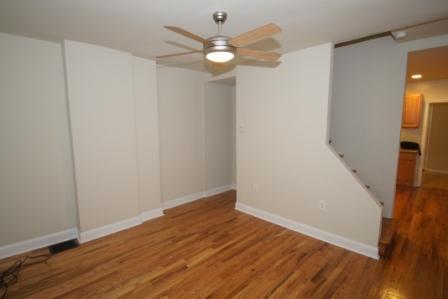 Building Photo - ADORABLE PET-FRIENDLY 2-BEDROOM TOWNHOUSE ...