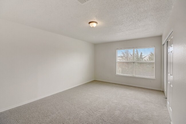 Building Photo - 6410 Birkdale Ln