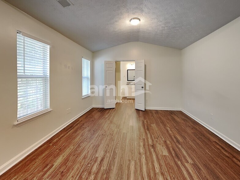 Building Photo - 2857 Golden Club Bend