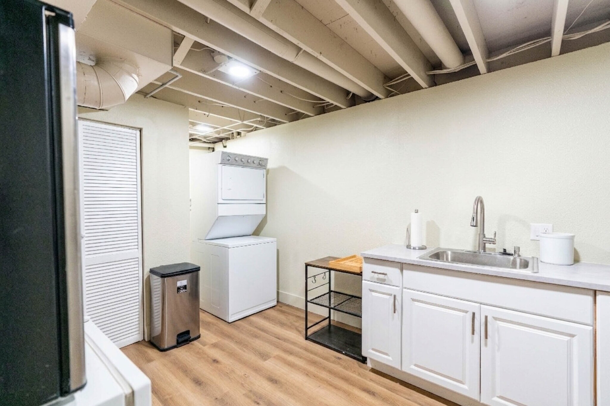 Building Photo - 4567 W 87th Pl