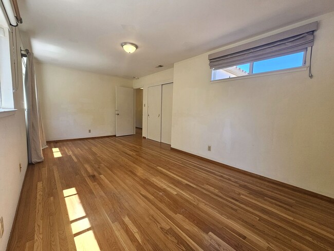 Building Photo - 4-Bedroom Single Family Home in Palo Alto-  lease take over