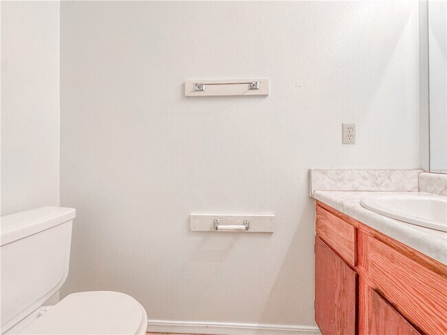 Building Photo - 4114 N Sunflower Cir