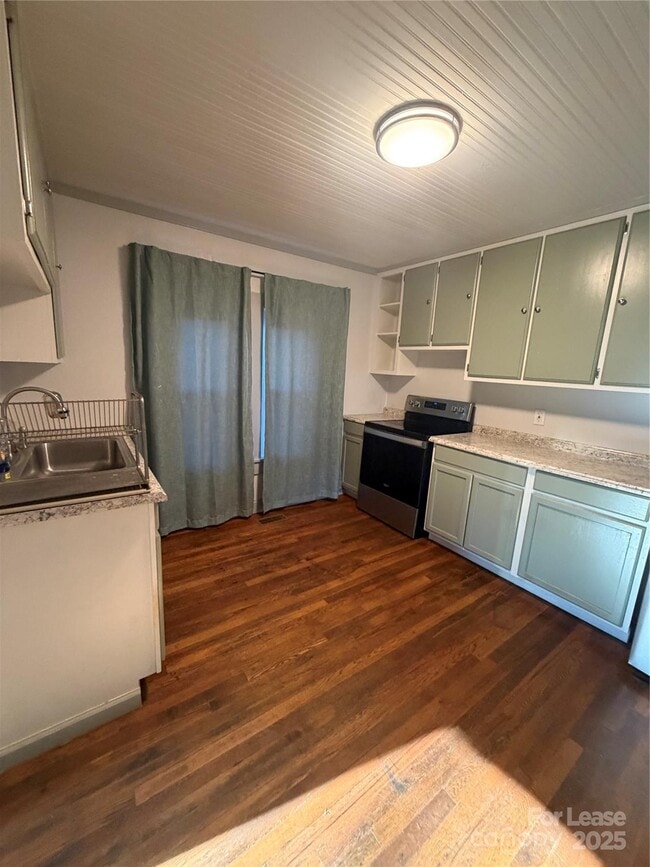 Building Photo - 31 Carolina Ave