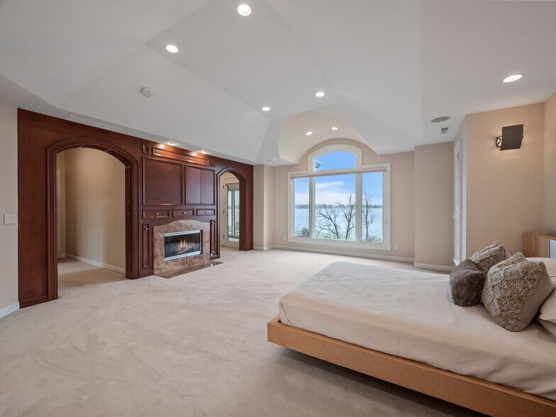 Building Photo - 3856 Vista Ln
