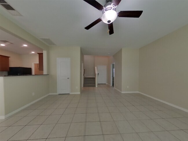 Building Photo - 100 Comanche Plains Rd